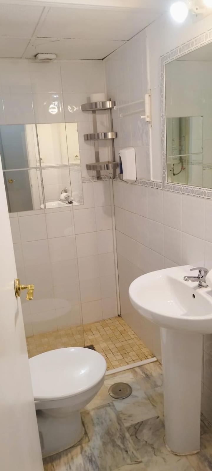 Apartamentos Arc House Севилья Экстерьер фото